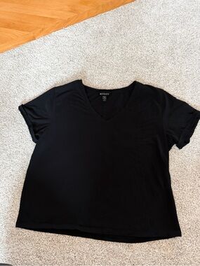 Athleta Black V-Neck Short Sleeve Women's Top Essentail cotton tee Large Tall